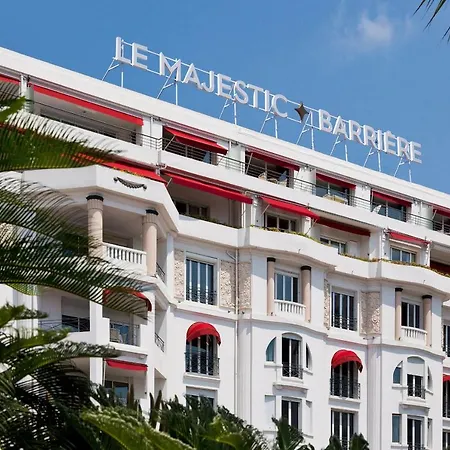 מלון Barriere Le Majestic