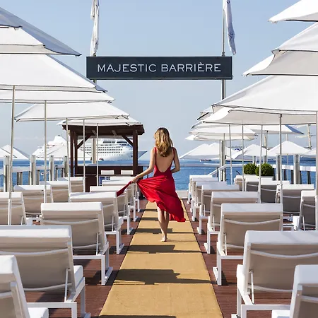מלון Barriere Le Majestic