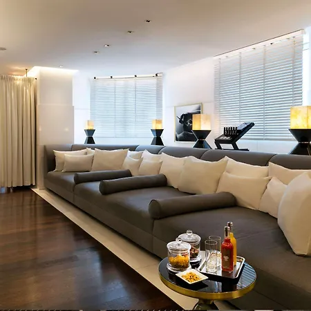 מלון Barriere Le Majestic 5*