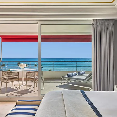 מלון Barriere Le Majestic 5*