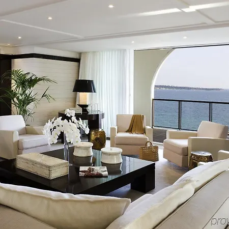 Barriere Le Majestic 5* קאן